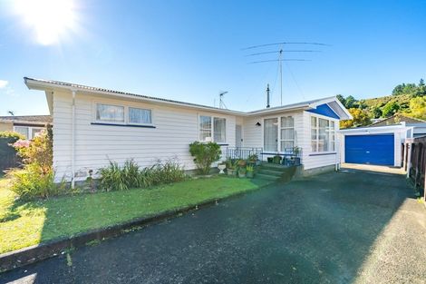 Photo of property in 22 Oregon Drive, Maoribank, Upper Hutt, 5018