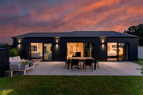 Photo of property in 118 Harakeke Drive, Wharewaka, Taupo, 3330