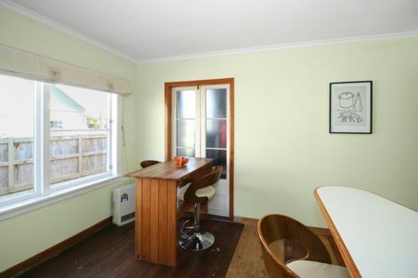 Photo of property in 17 Wallace Place, Westown, New Plymouth, 4310