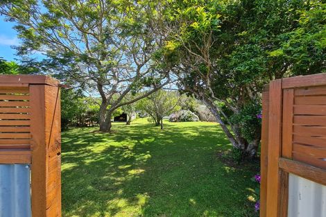 Photo of property in 68 Watt Street, Coromandel, 3506