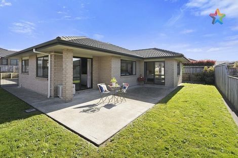 Photo of property in 8 Percy Kinsman Crescent, Riverstone Terraces, Upper Hutt, 5018