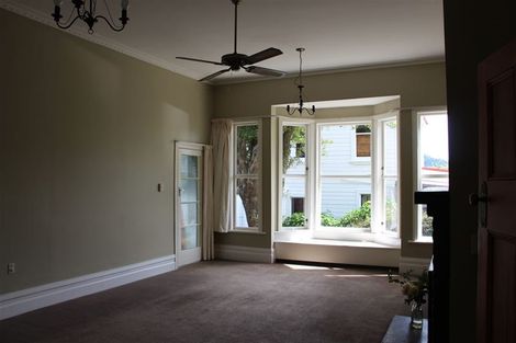 Photo of property in 125 Wellington Street, Picton, 7220