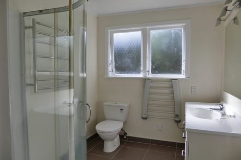 Photo of property in 23 Cockayne Crescent, Sunnynook, Auckland, 0620