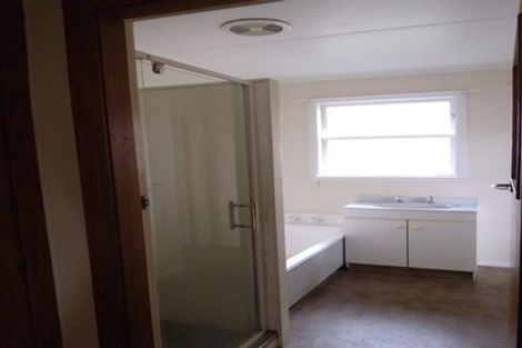 Photo of property in 24 Pitama Road, Awapuni, Palmerston North, 4412