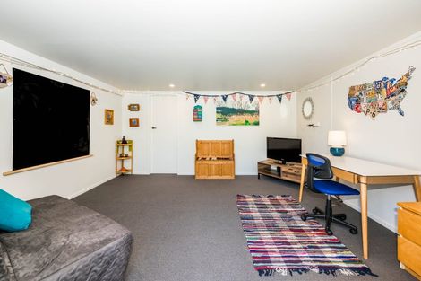 Photo of property in 50 Dale Road, Raumati South, Paraparaumu, 5032