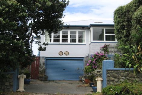 Photo of property in 37 High Street, Island Bay, Wellington, 6023
