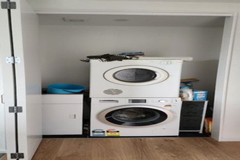 Photo of property in 15/62 Spenmoor Street, Newlands, Wellington, 6037