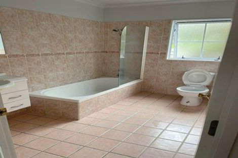 Photo of property in 4 Zeus Avenue, Henderson, Auckland, 0612