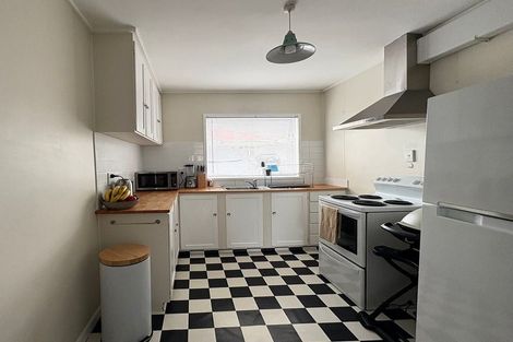 Photo of property in 2/6 Overtoun Terrace, Hataitai, Wellington, 6021