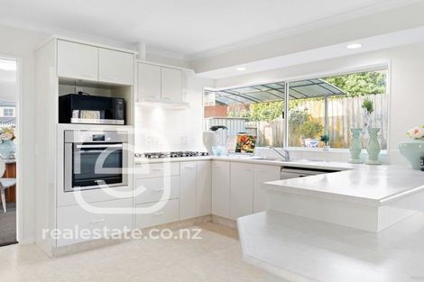 Photo of property in 2 Casabella Court, Northpark, Auckland, 2013