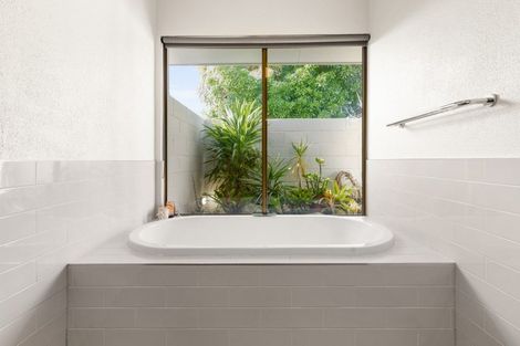 Photo of property in 35a Lucknow Road, Havelock North, 4130