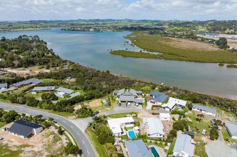 Photo of property in 2 Taimoana Close, Mangawhai Heads, Mangawhai, 0505