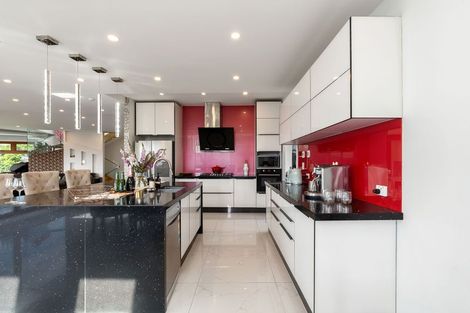 Photo of property in 35 Grumman Lane, Newlands, Wellington, 6037