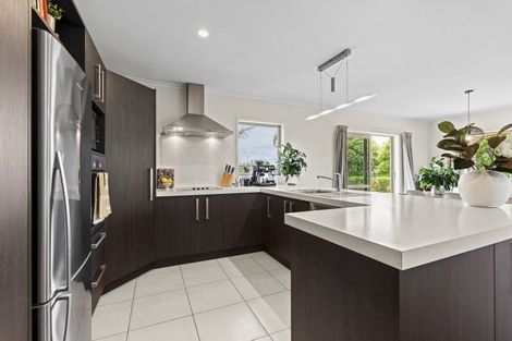 Photo of property in 3a Honeyfield Drive, Whalers Gate, New Plymouth, 4310