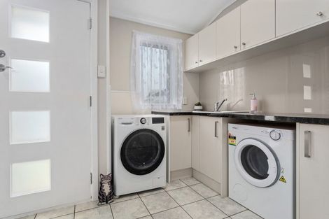 Photo of property in 13 Martin Place, Whakatane, 3120