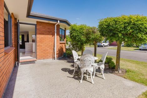 Photo of property in 22 Belgrove Place, Waipukurau, 4200