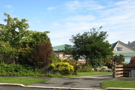 Photo of property in 20 Canberra Place, Waldronville, Dunedin, 9018