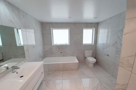 Photo of property in 12 Butler Stoney Crescent, Silverdale, 0932