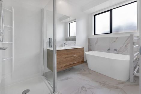 Photo of property in 3 Taurangawaka Road, One Tree Point, 0118