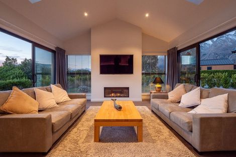 Photo of property in 64 Jacks Point Rise, Jacks Point, Queenstown, 9371
