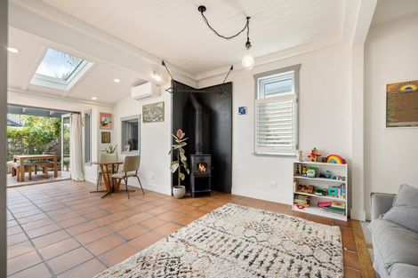 Photo of property in 4 Stoke Street, Sumner, Christchurch, 8081