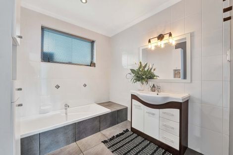 Photo of property in 29 Whakapaki Street, Urenui, 4375