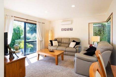 Photo of property in 58 Palmerston Road, Havelock North, 4130