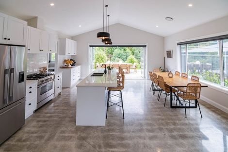 Photo of property in 16 Taruna Place, Havelock North, 4130