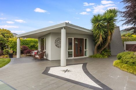 Photo of property in 10 Sunny Glen, Waikanae, 5036