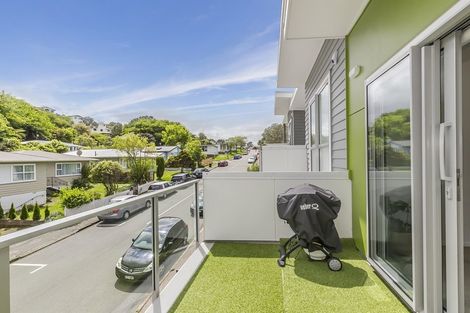 Photo of property in 7/14 Atkinson Street, Newlands, Wellington, 6037