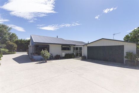 Photo of property in 5 Allin Drive, Waikuku Beach, 7402