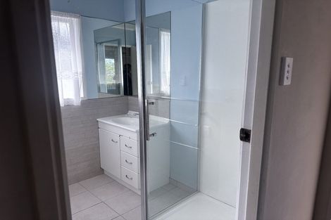 Photo of property in 28b Pegler Drive, Howick, Auckland, 2014