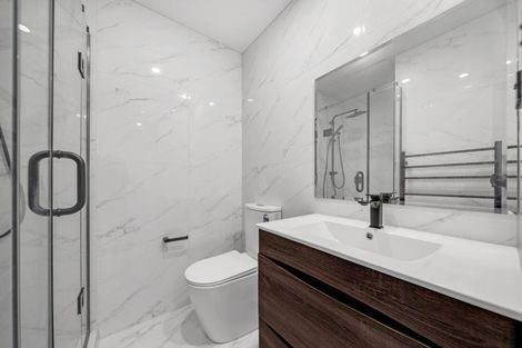 Photo of property in 6/72 Tiraumea Drive, Pakuranga, Auckland, 2010