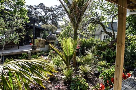 Photo of property in 6 The Strand, Whakapirau, Maungaturoto, 0583