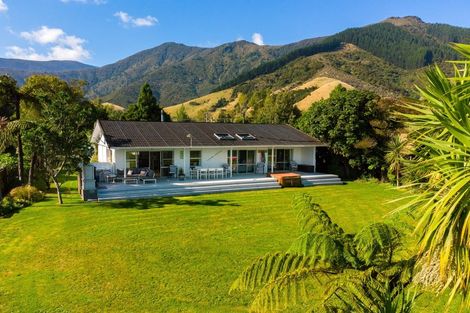 Photo of property in 5613 Kenepuru Road, Waitaria Bay, Picton, 7282