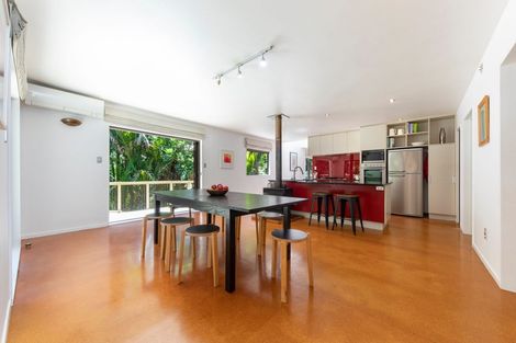 Photo of property in 40 Lone Kauri Road, Karekare, New Lynn, 0772