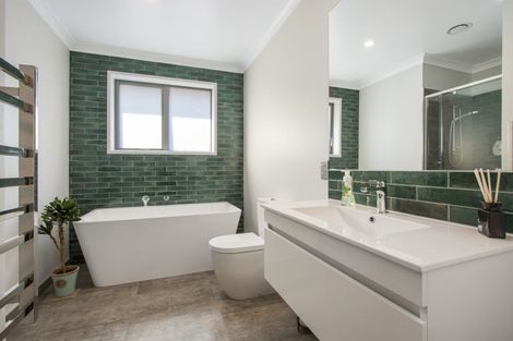 Photo of property in 6 Herring Place, Omokoroa, 3114