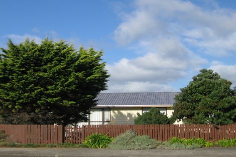 Photo of property in 128 Tutere Street, Waikanae Beach, Waikanae, 5036