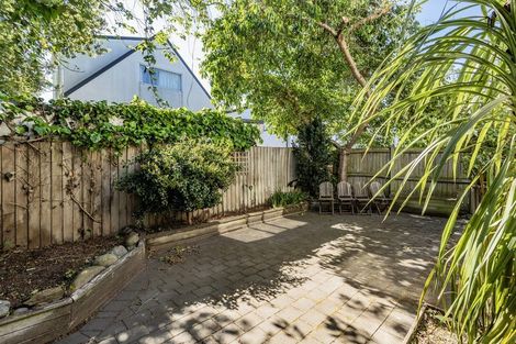 Photo of property in 30 Coles Place, St Albans, Christchurch, 8014