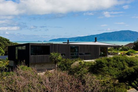 Photo of property in 94 Paetawa Road, Peka Peka, Waikanae, 5391