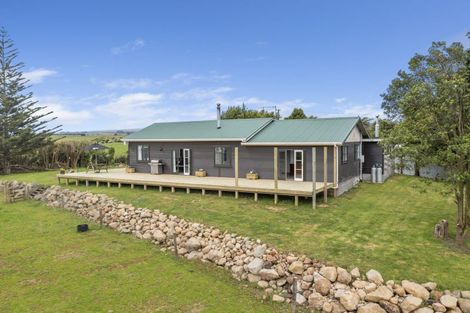 Photo of property in 2745 Opunake Road, Te Kiri, Opunake, 4682