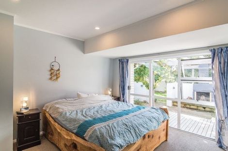Photo of property in 365 Te Moana Road, Waikanae, 5036