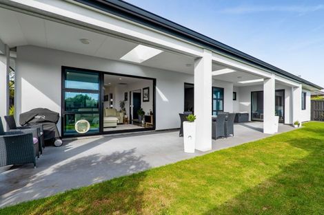 Photo of property in 4 Cessna Lane, Glen Avon, New Plymouth, 4312