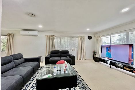 Photo of property in 43 Carousel Crescent, East Tamaki Heights, Auckland, 2016