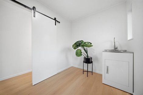 Photo of property in 1/76 Chilcott Road, Henderson, Auckland, 0612