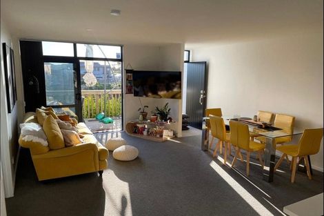 Photo of property in 5 Tarapuke Lane, Papakura, 2110