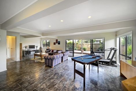 Photo of property in 79 Cascades Road, Pakuranga Heights, Auckland, 2010