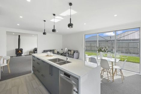 Photo of property in 15 Walter Place, Kirwee, Darfield, 7571