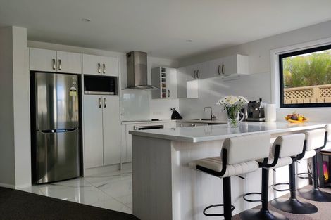 Photo of property in 23 Petherick Crescent, Johnsonville, Wellington, 6037