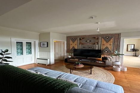 Photo of property in 13 Tinakori Road, Thorndon, Wellington, 6011